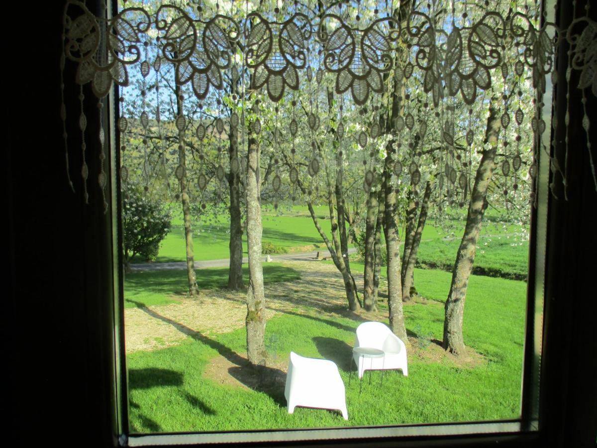 Roulotte Panoramique Du Moulin Bed & Breakfast Chatillon-sur-Marne Bagian luar foto