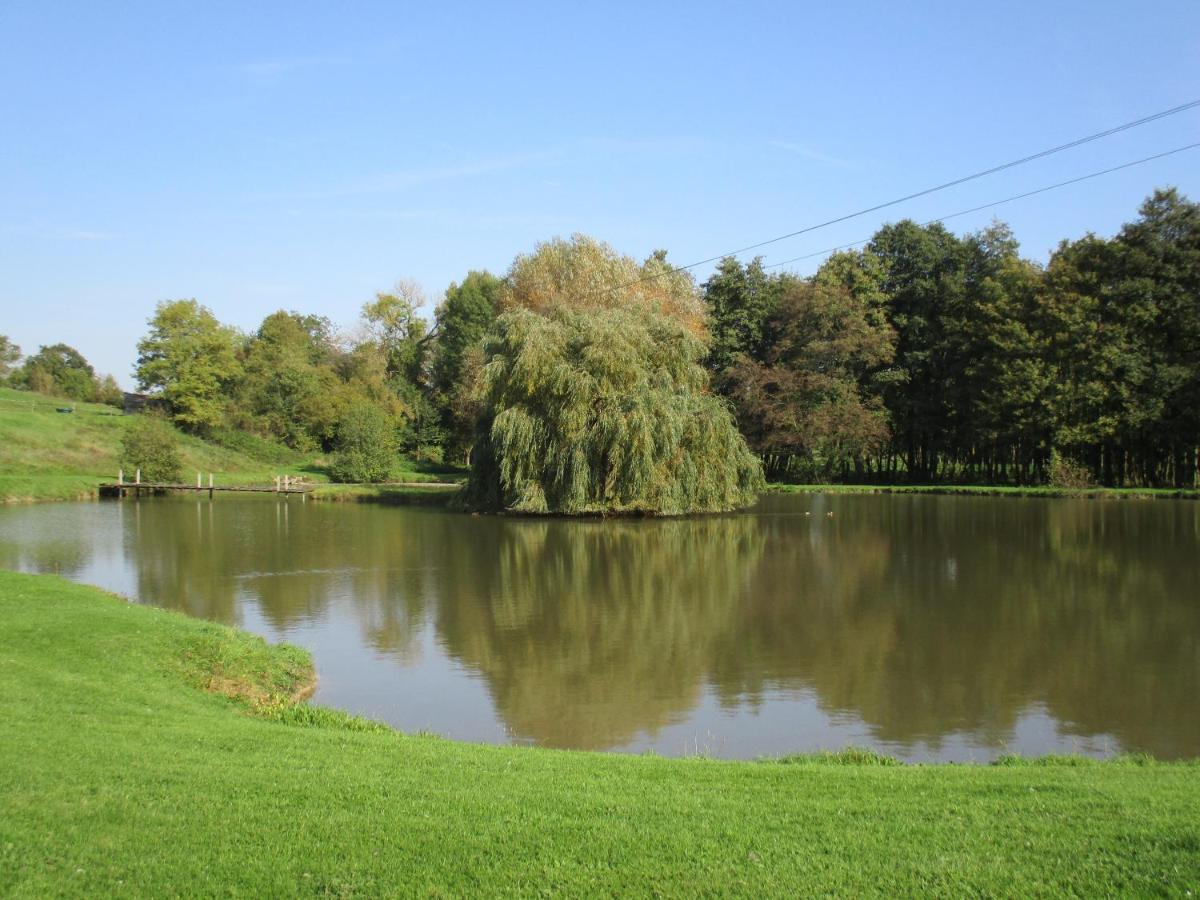 Roulotte Panoramique Du Moulin Bed & Breakfast Chatillon-sur-Marne Bagian luar foto